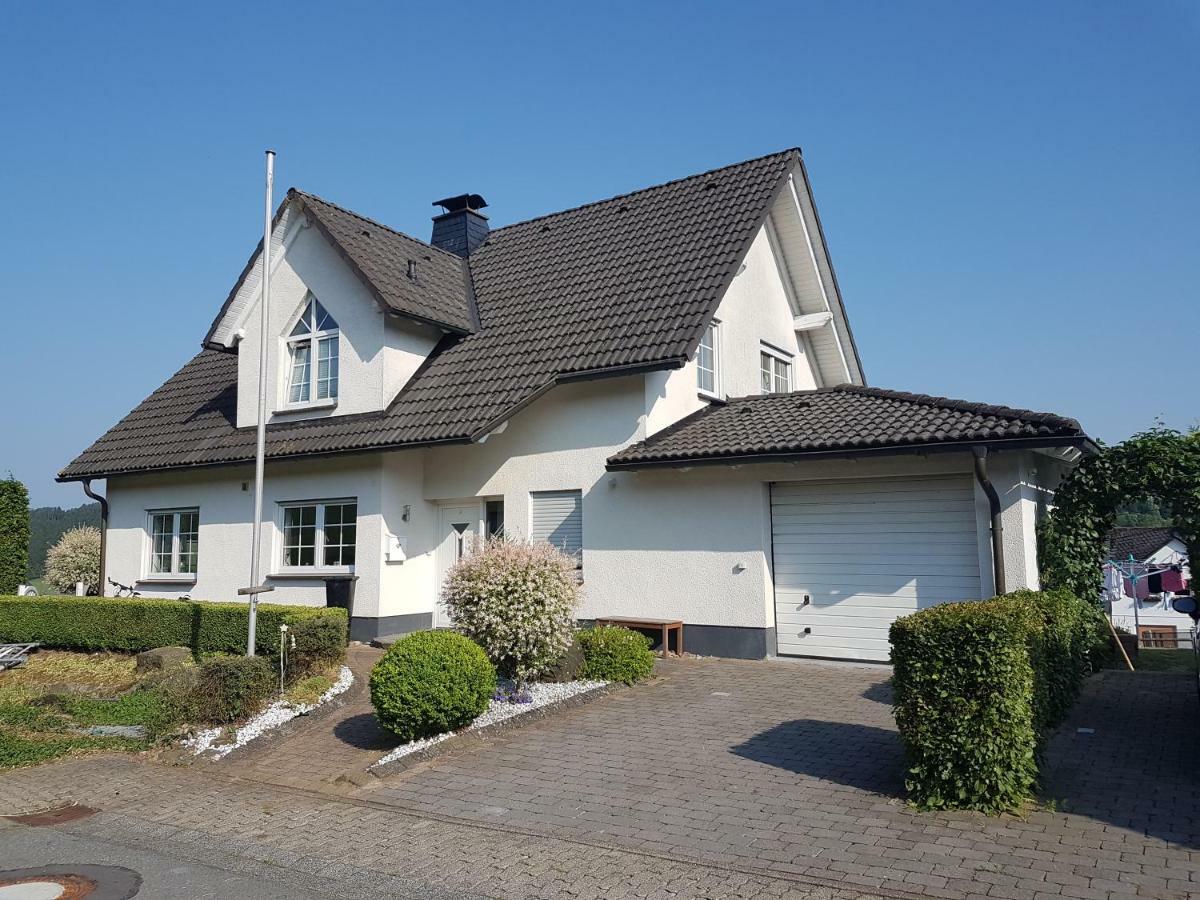 Ferienwohnung Quirinus Eslohe Esterno foto